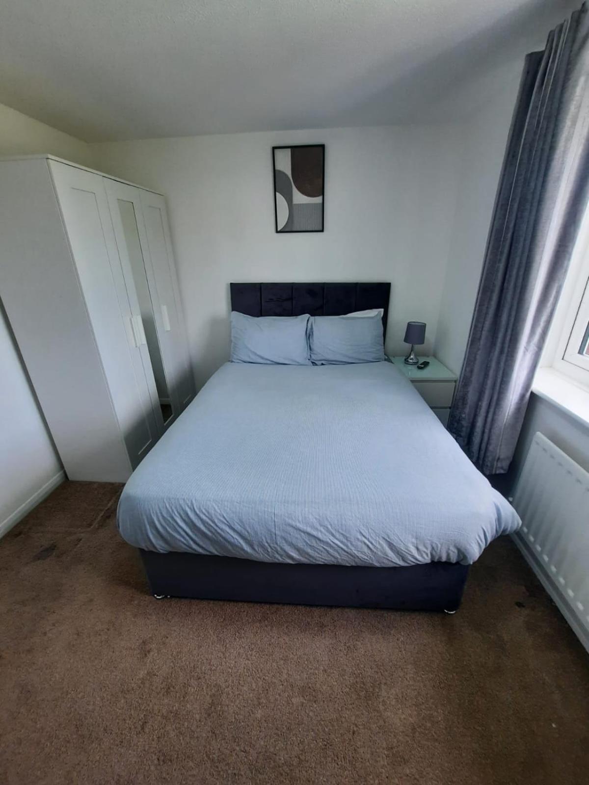 Two Bedroom Luxury House Thamesmead  Bagian luar foto