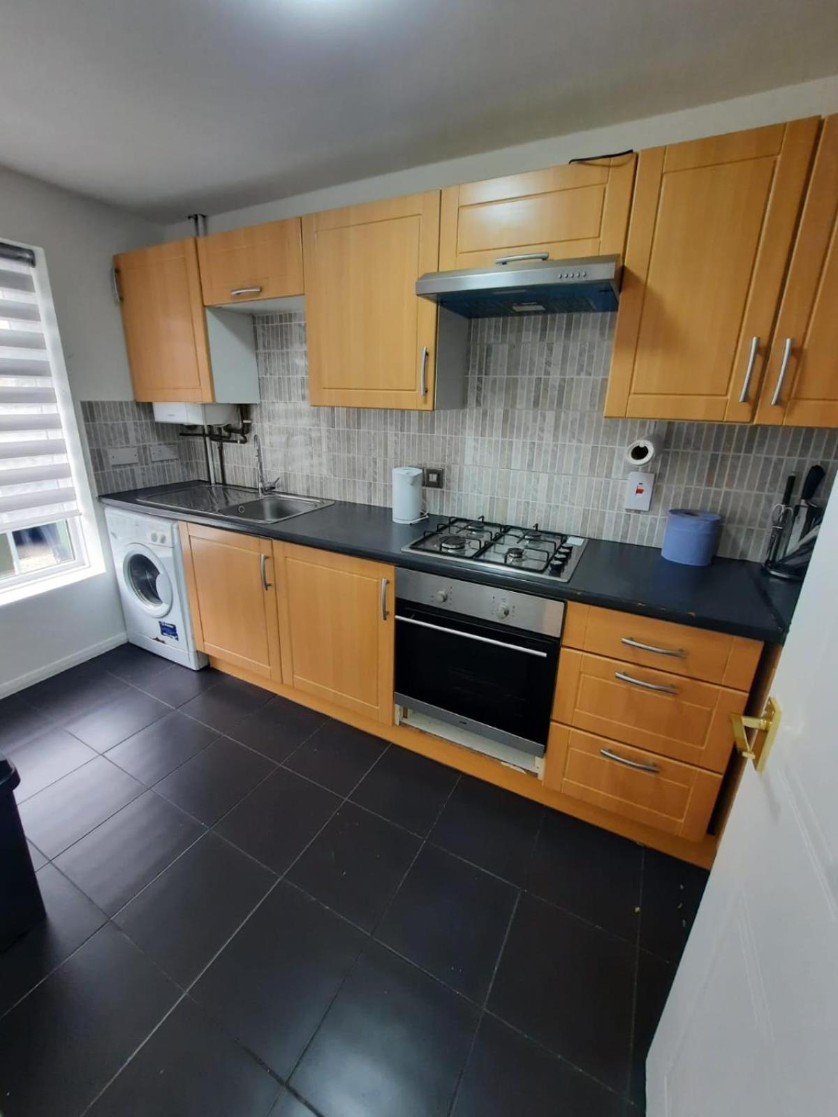 Two Bedroom Luxury House Thamesmead  Bagian luar foto